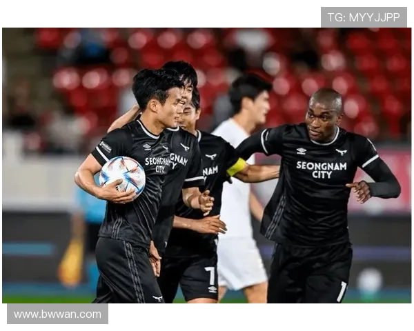 城市马拉松赛事观察：上海飞盘队在比赛中的团队意识与表现分析