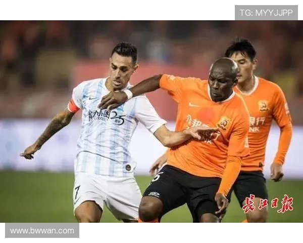 卓尔与富力精彩对决重播回顾赛场瞬间与精彩进球分析