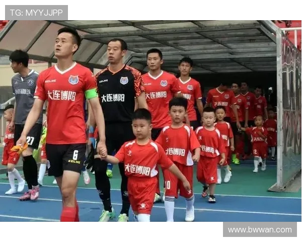 河北精英与沈阳东进的激烈对决谁能在赛场上笑到最后