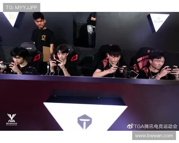 和平精英战术分析：TES战队表现创新高引发热议与关注